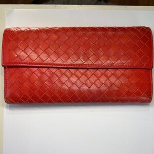 Bottega Veneta Intrecciato Leather continental Wallet in orange red